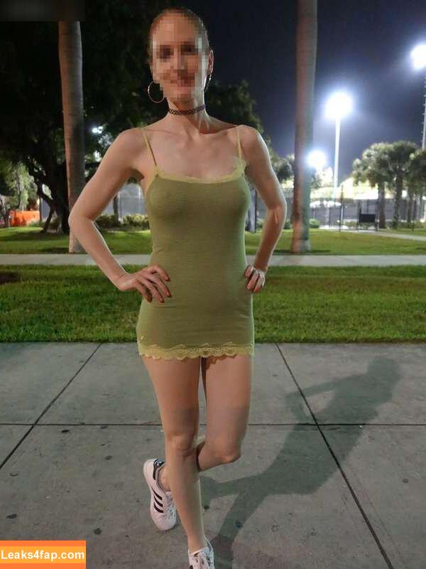 MiaExhib / https: / mia_exhib leaked photo photo #0571