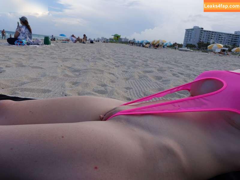 MiaExhib / https: / mia_exhib leaked photo photo #0634