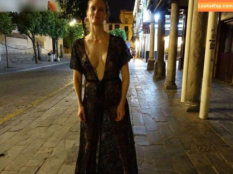 MiaExhib / https: / mia_exhib leaked photo photo #0671