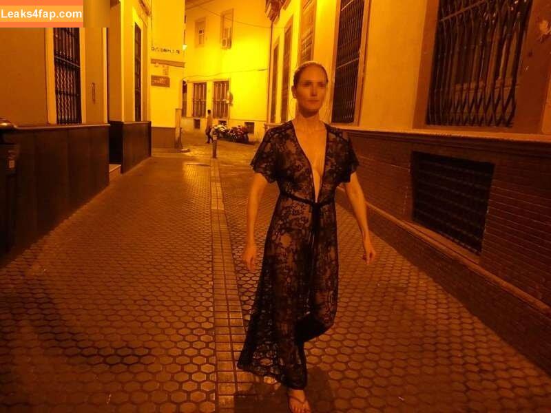MiaExhib / https: / mia_exhib leaked photo photo #0678
