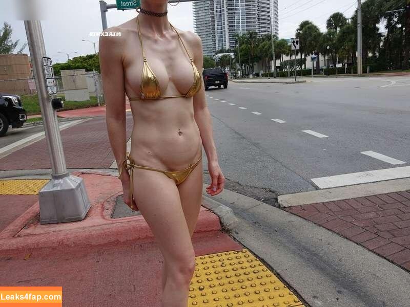 MiaExhib / https: / mia_exhib leaked photo photo #0719