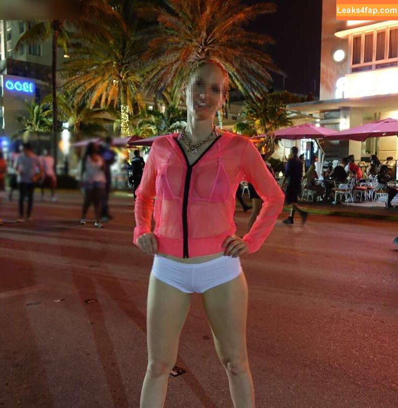 MiaExhib / https: / mia_exhib leaked photo photo #0736