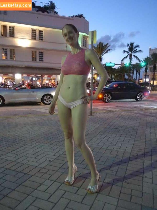 MiaExhib / https: / mia_exhib leaked photo photo #0756