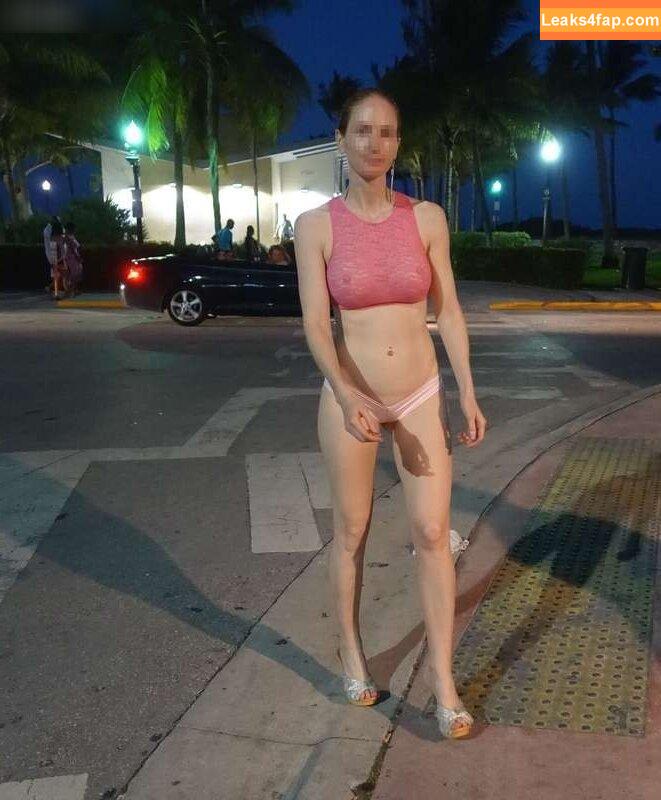 MiaExhib / https: / mia_exhib leaked photo photo #0760