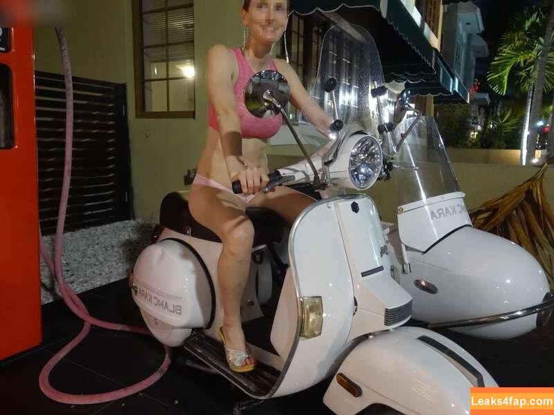 MiaExhib / https: / mia_exhib leaked photo photo #0772