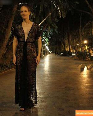 MiaExhib photo #0344