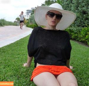 MiaExhib photo #0490