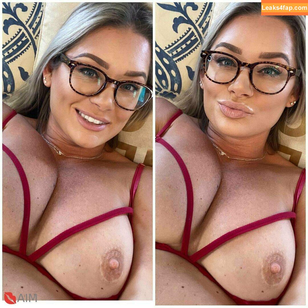 miamartin_1 / miamartin__ leaked photo photo #0695