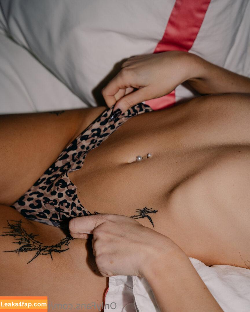 miamoxiee /  leaked photo photo #0009