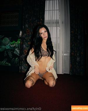 miamoxiee photo #0010