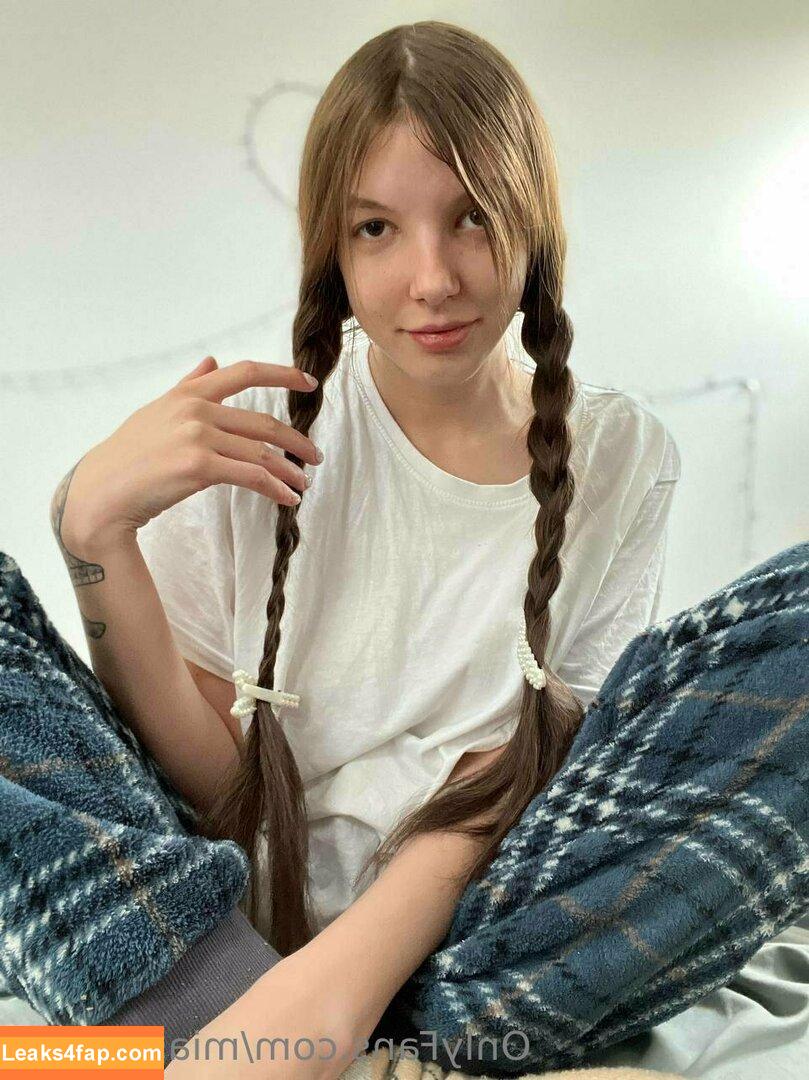 miastarsvip / miastarxofficial leaked photo photo #0059