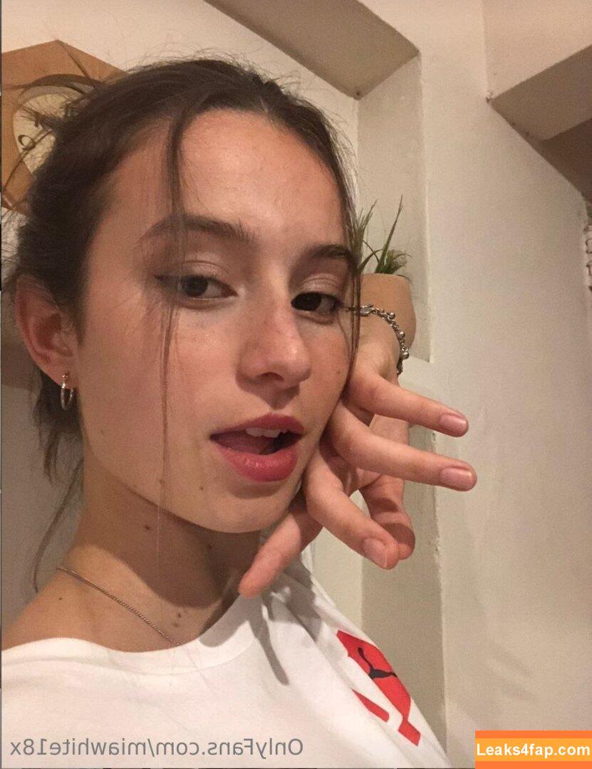 miawhite18x / mianikki leaked photo photo #0008