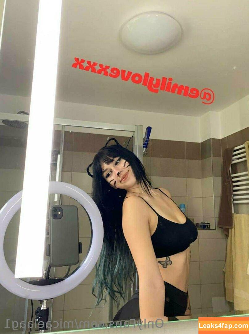 micaelaag1 / micaela_g1 leaked photo photo #0216