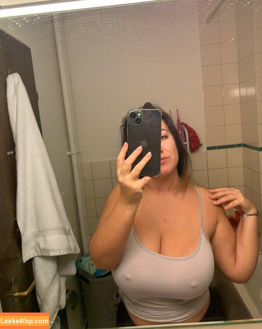 micaelapinela /  leaked photo photo #0004