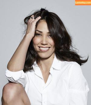 Michaela Conlin photo #0021