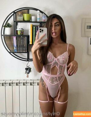 Michela Mucciante photo #0029
