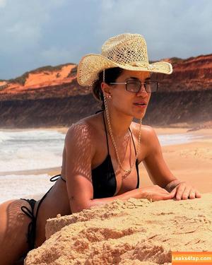 Michele Andrade photo #0001