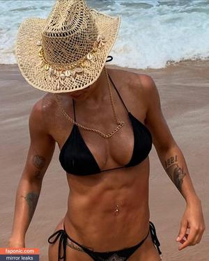 Michele Andrade photo #0004