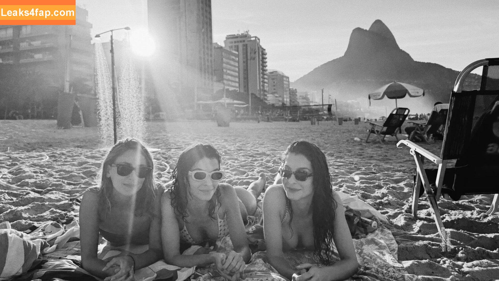 Michelle Batista / gêmea da Giselle / mixabatista leaked photo photo #0147