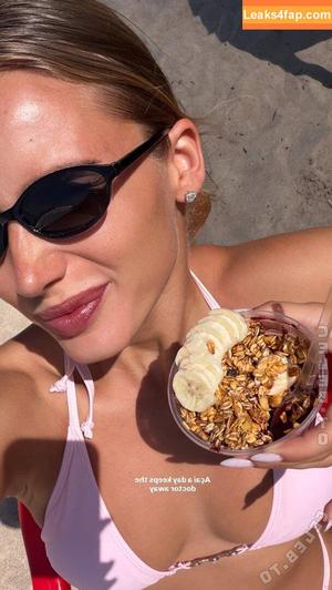 Michelle Hartmann photo #0032