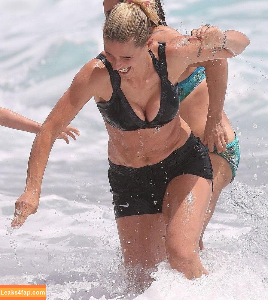 Michelle Hunziker / m_hunziker / therealhunzigram leaked photo photo #0040