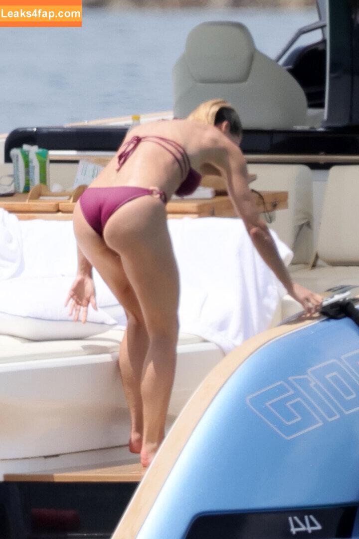 Michelle Hunziker / m_hunziker / therealhunzigram leaked photo photo #0160