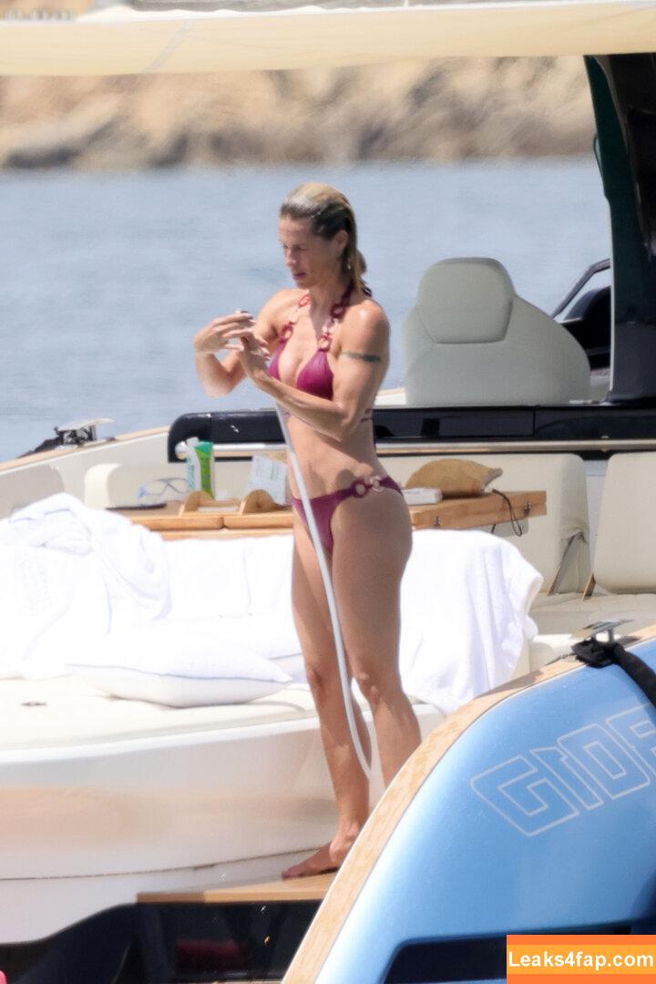 Michelle Hunziker / m_hunziker / therealhunzigram leaked photo photo #0161