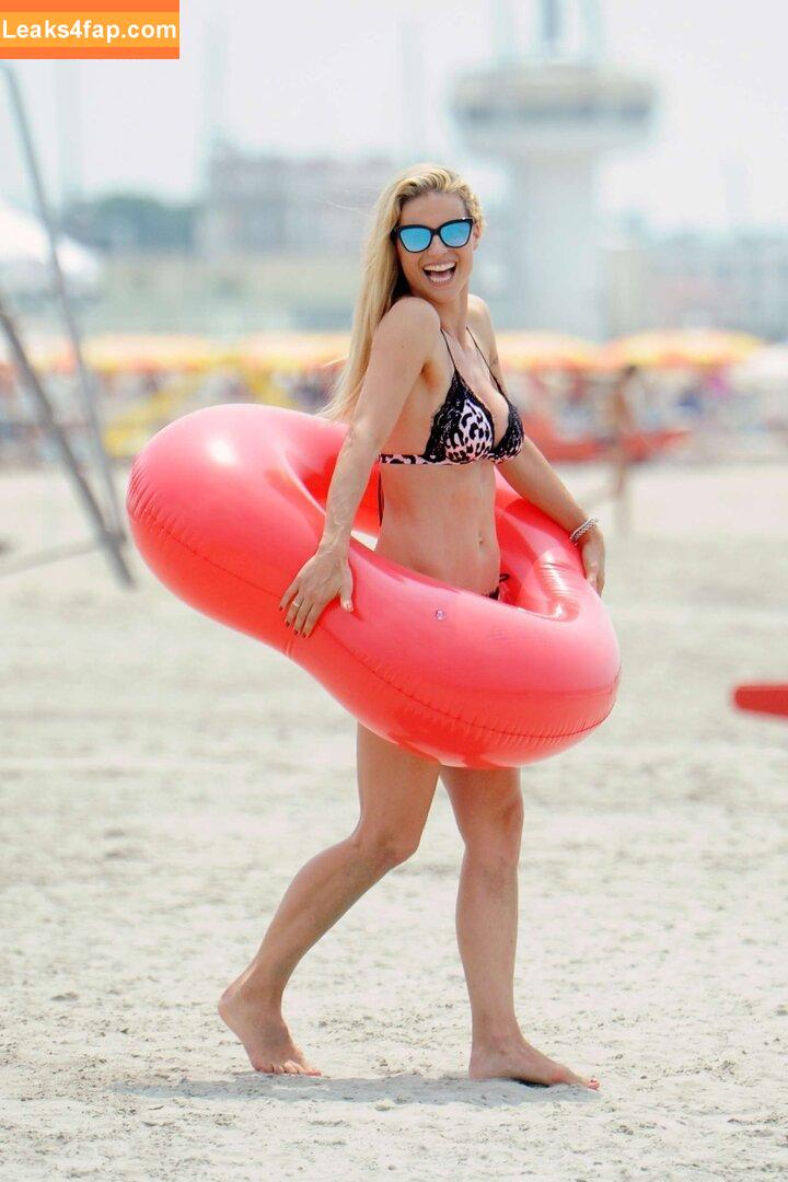 Michelle Hunziker / m_hunziker / therealhunzigram leaked photo photo #0198