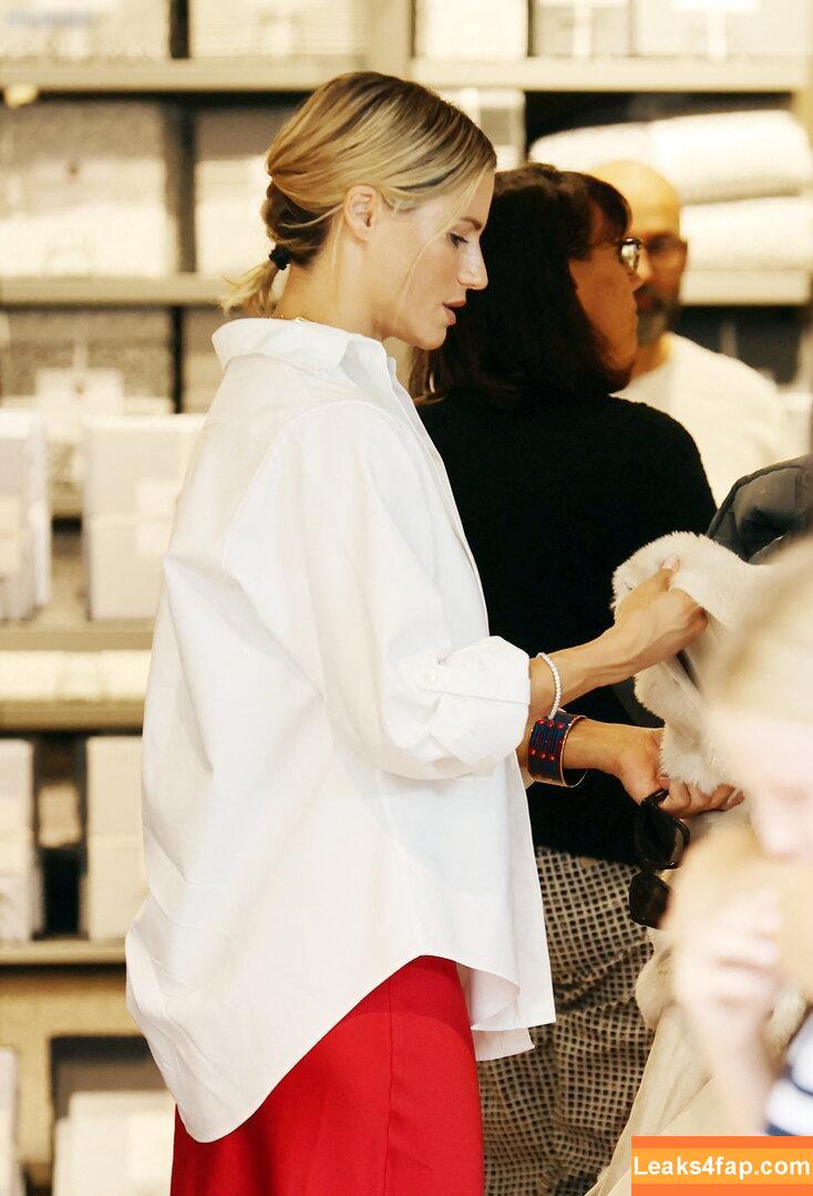 Michelle Hunziker / m_hunziker / therealhunzigram leaked photo photo #0441