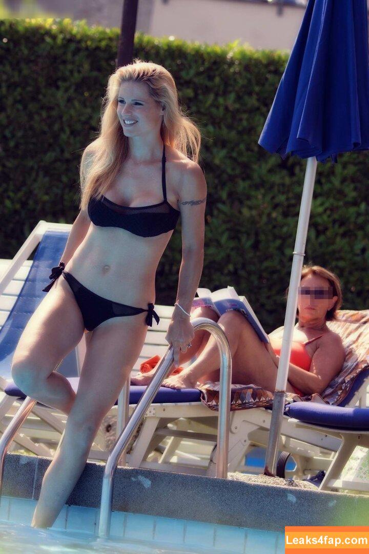 Michelle Hunziker / m_hunziker / therealhunzigram leaked photo photo #0544