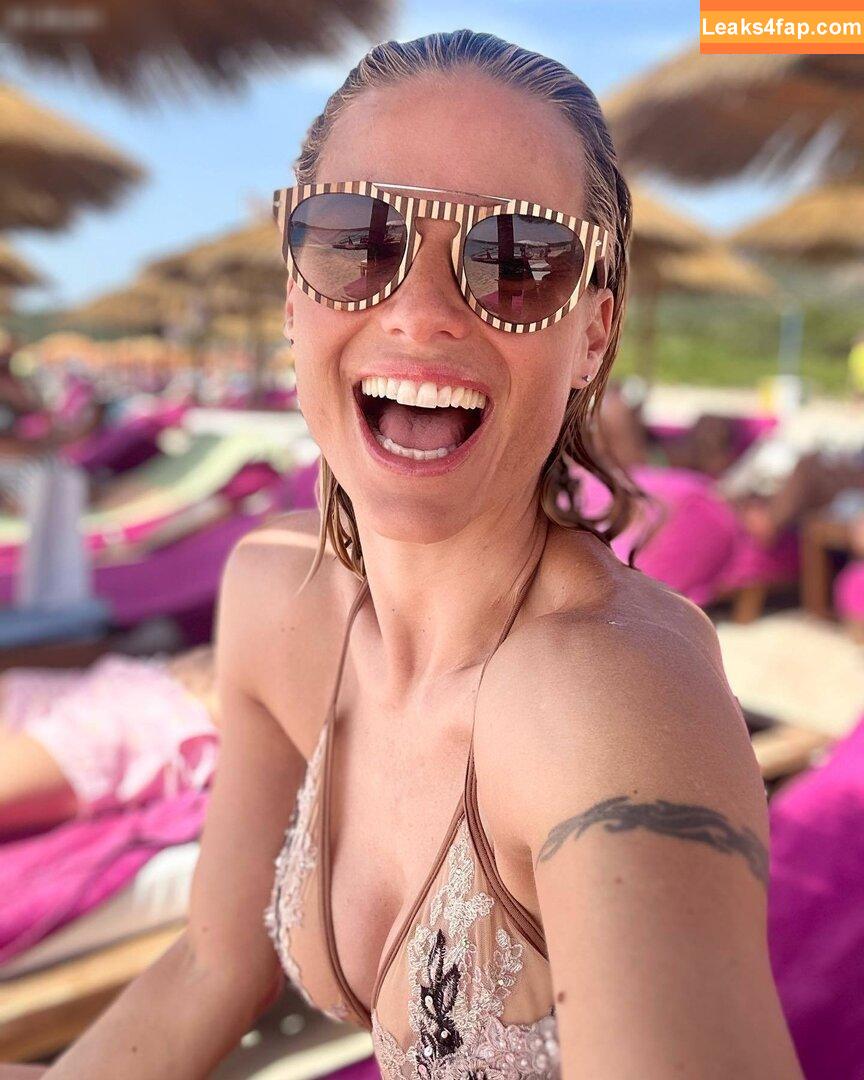 Michelle Hunziker / m_hunziker / therealhunzigram leaked photo photo #0560