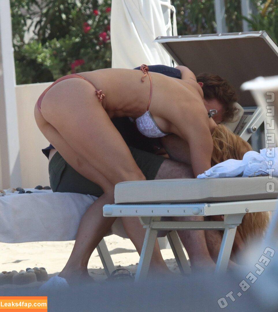 Michelle Hunziker / https: / m_hunziker / therealhunzigram leaked photo photo #0633