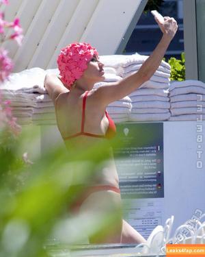 Michelle Hunziker фото #0679