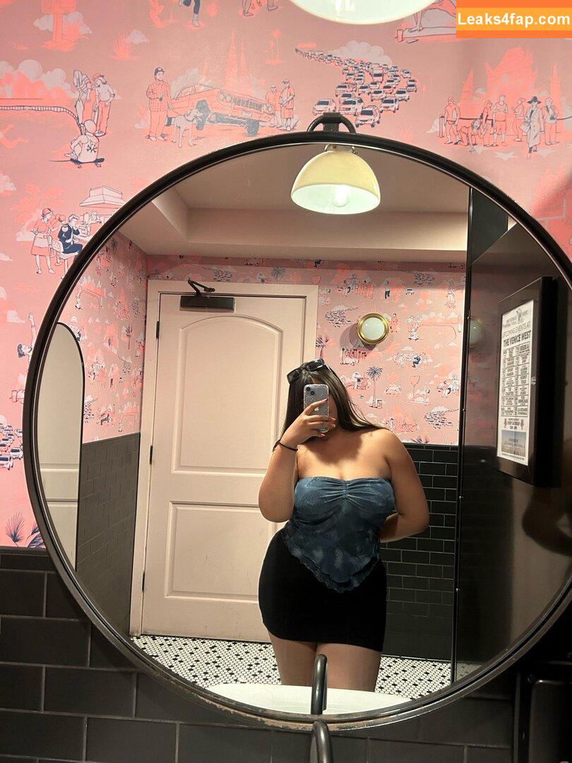 michelle_m23_ / lunaxoxo45 / michele__m23 leaked photo photo #0010