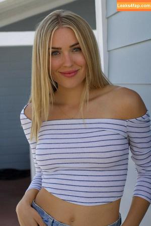 Michelle Randolph photo #0046