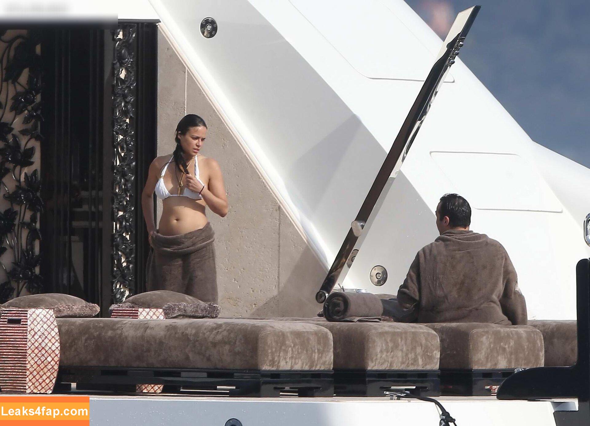 Michelle Rodríguez / MRodOfficial leaked photo photo #0244