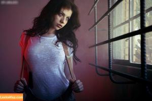 Michelle Trachtenberg photo #0186