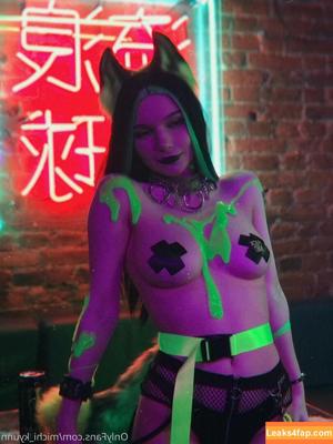 Michi Kyunn фото #0446