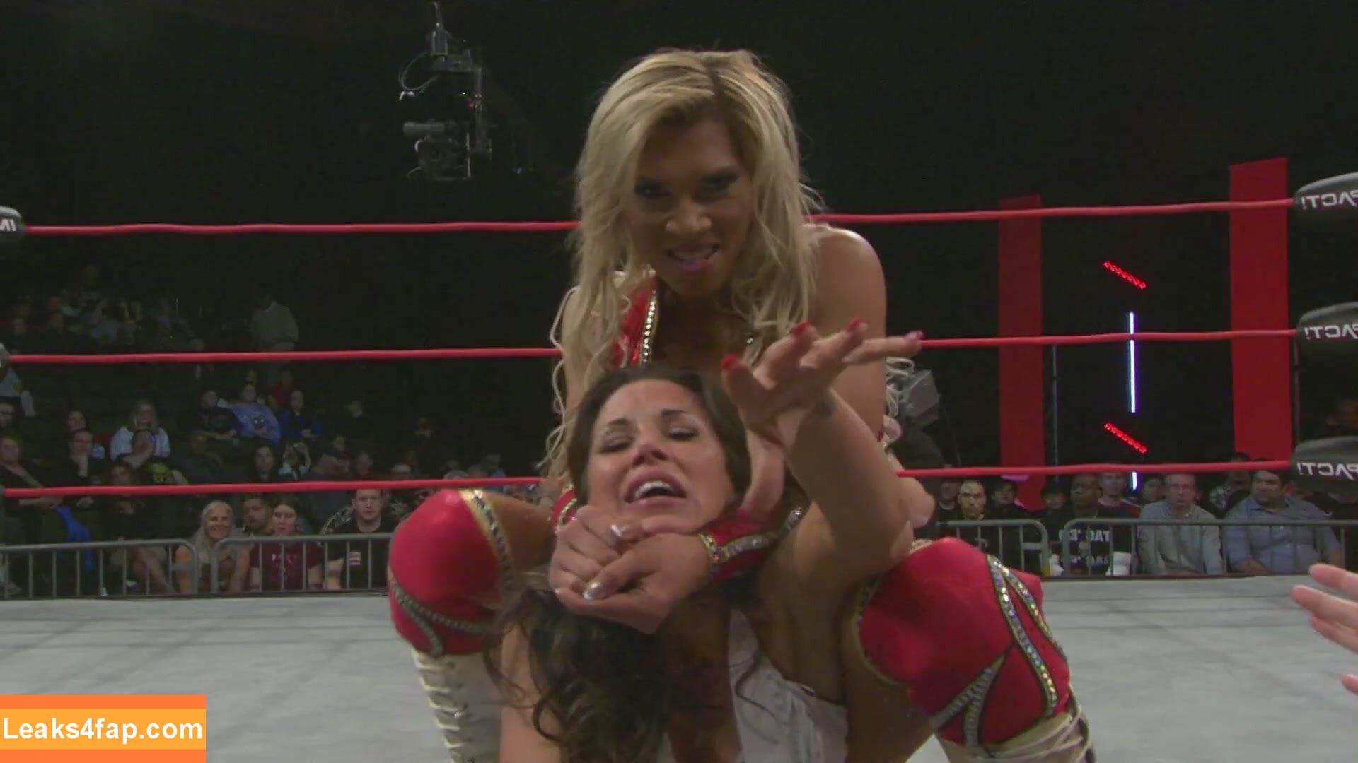 Mickie James / michelejames / themickiejames слитое фото фото #0409