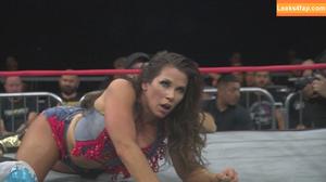 Mickie James фото #0528