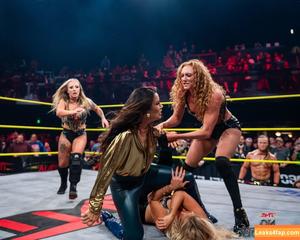 Mickie James photo #0676