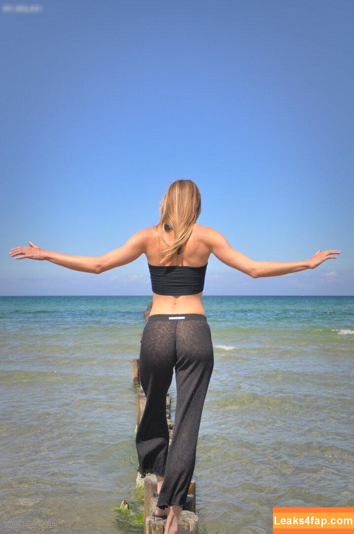 Microminimus & Wicked Weasel Models /  leaked photo photo #0816