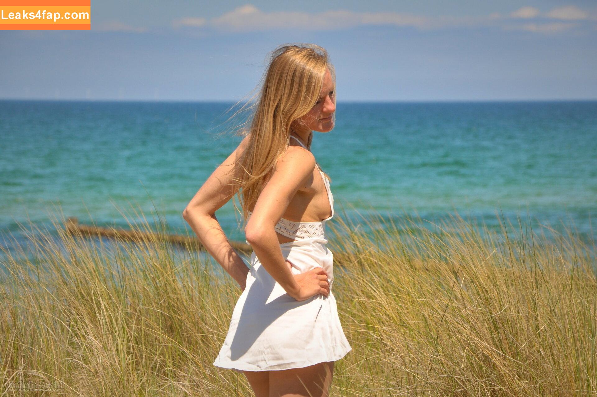 Microminimus & Wicked Weasel Models /  leaked photo photo #0824