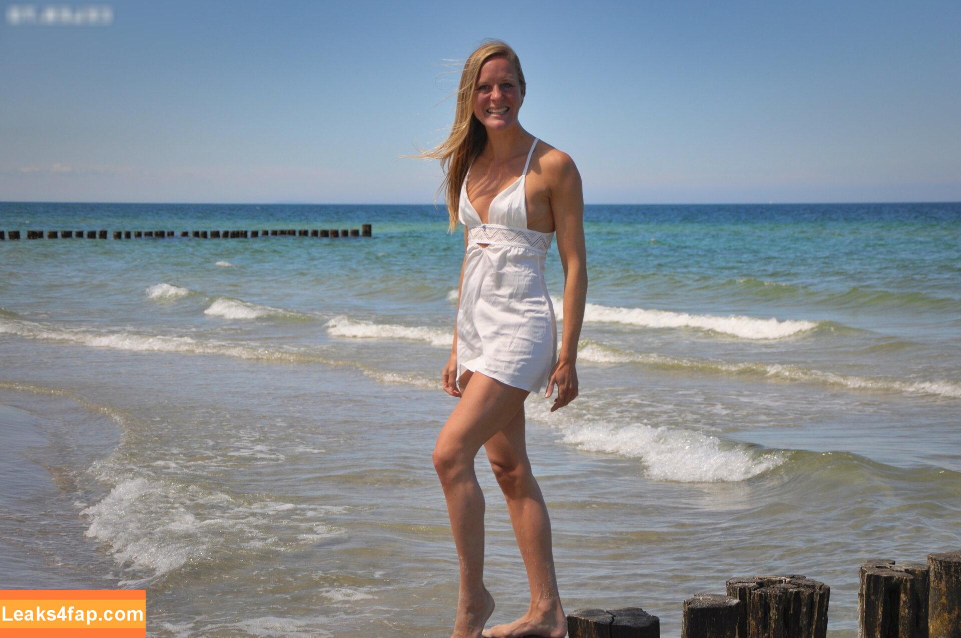 Microminimus & Wicked Weasel Models /  leaked photo photo #0829