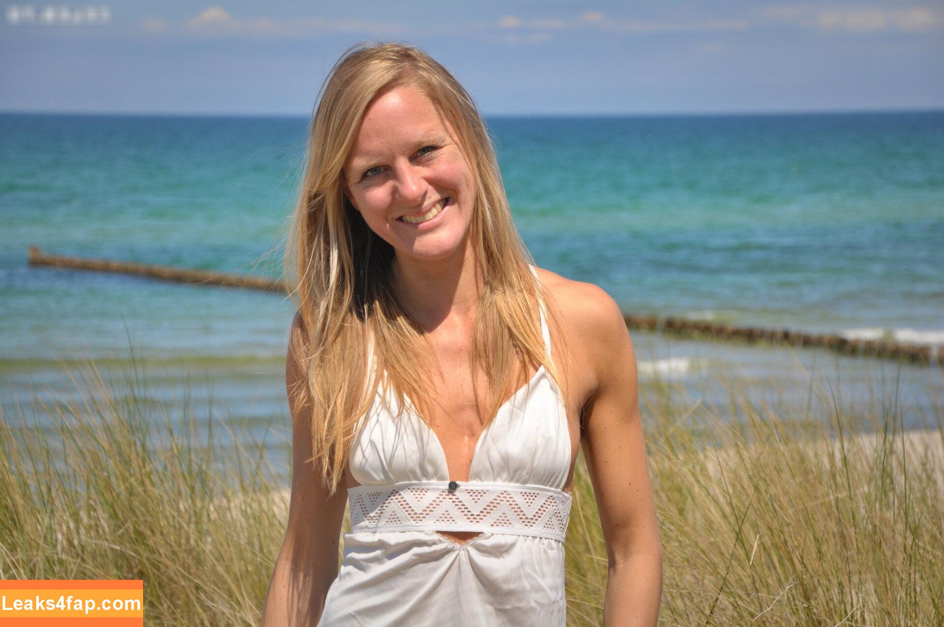 Microminimus & Wicked Weasel Models /  leaked photo photo #0830