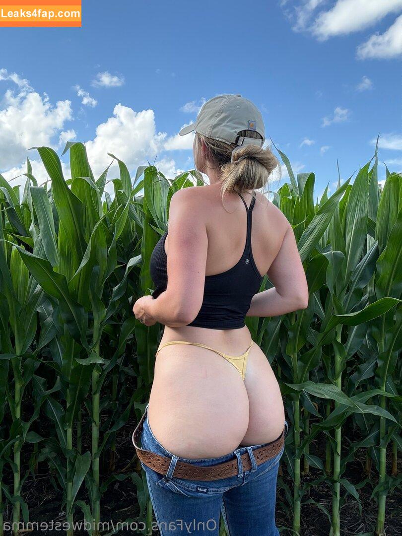 Midwestemma / Emma Claire / farmgirlemma leaked photo photo #0118