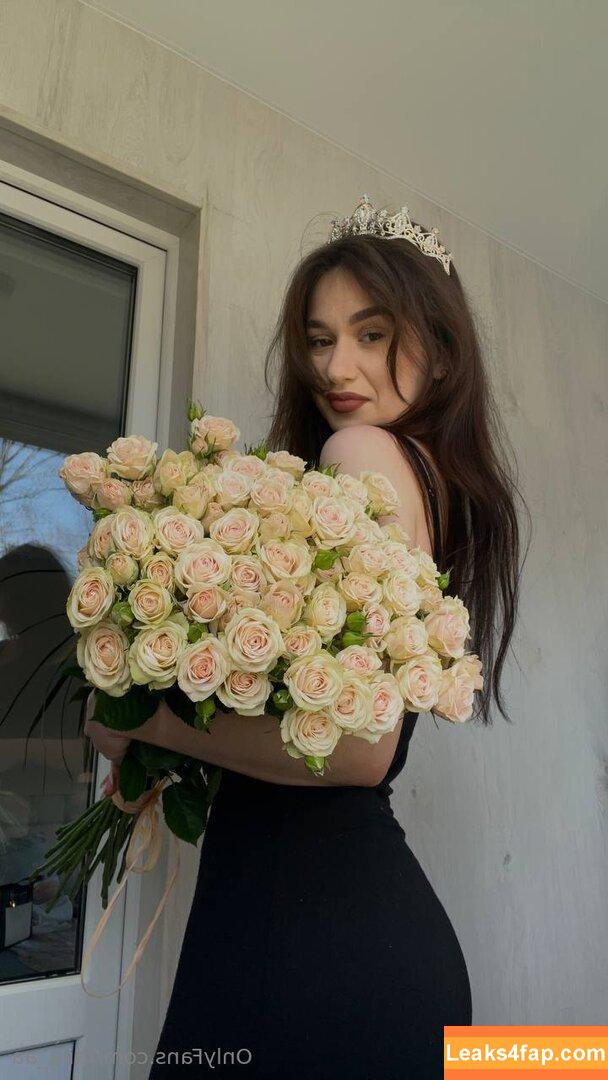 miia_aa / miiaaa._ leaked photo photo #0014