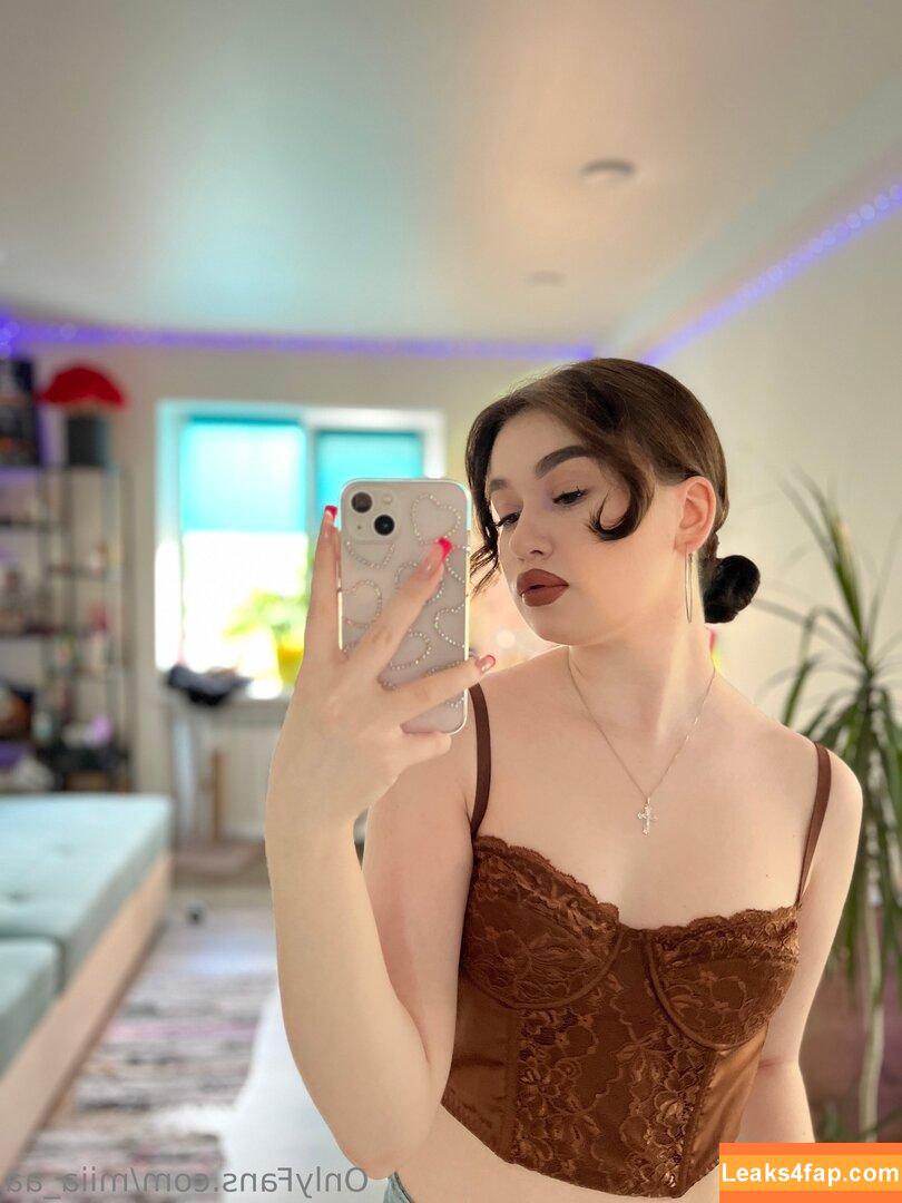 miia_aa / miiaaa._ leaked photo photo #0018