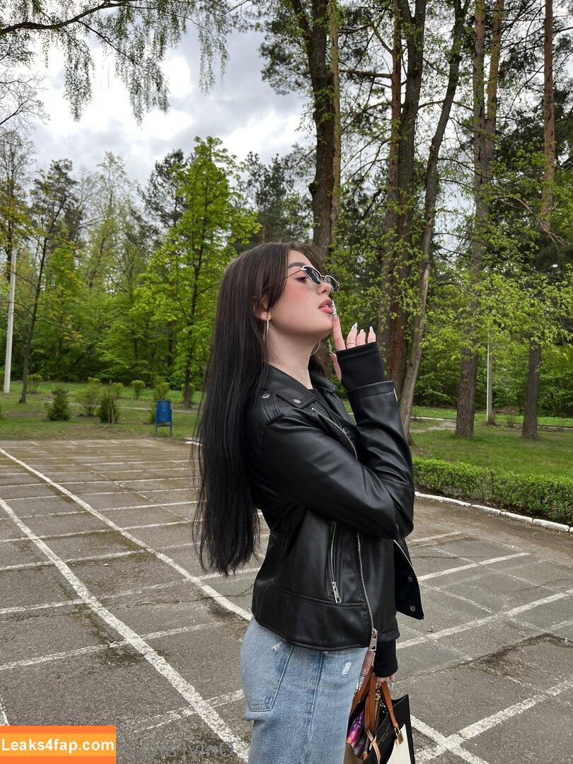 miia_aa / miiaaa._ leaked photo photo #0025