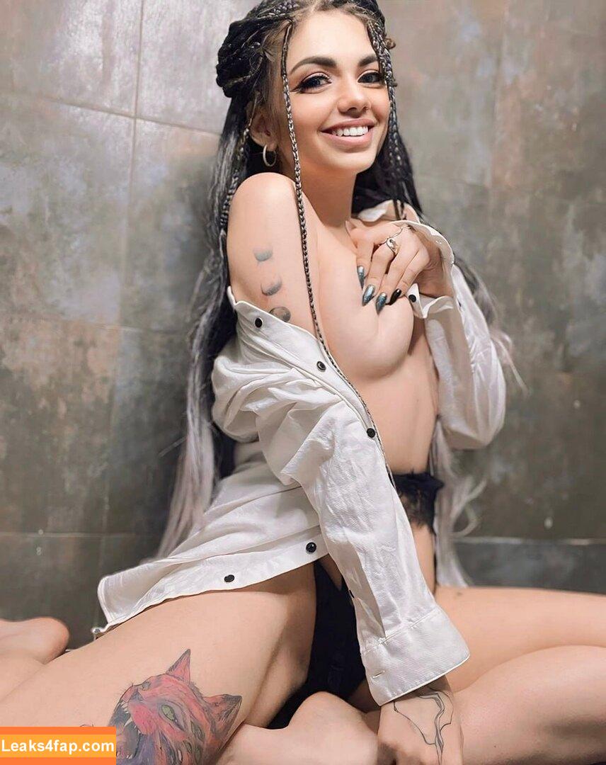 mika_tyan /  leaked photo photo #0041